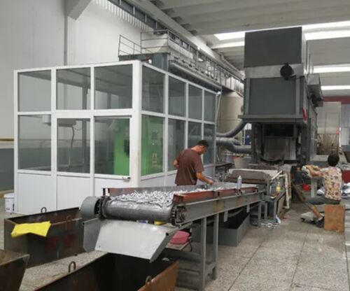 son şirket davası hakkında Tayland'daki Bir Otoyol Bariyer Üreticisine Sıcak Daldırma Galvanizleme Ekipmanı Teslim Edildi